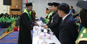 Bupati Rohul Achmad Minta Wisudawan UPP Tak Jadi PNS